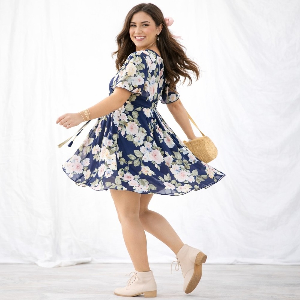 SHOW ME YOUR MUMU Size Medium Kylie Lace Up‎ Blue Floral Chiffon Mini Dress EUC